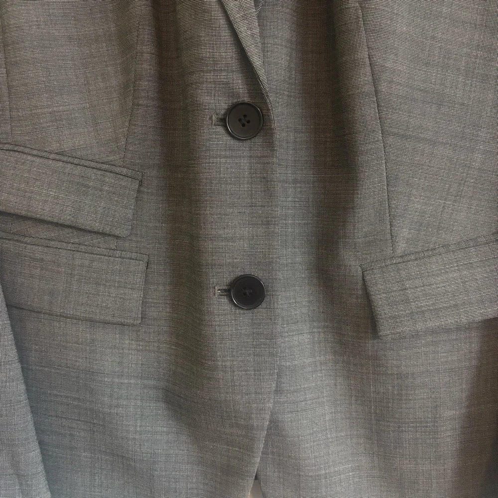 ❤️2/$15 or 3/$21❤️Talbots Women’s Charcoal Lightweight Blazer, Size 12 Petite